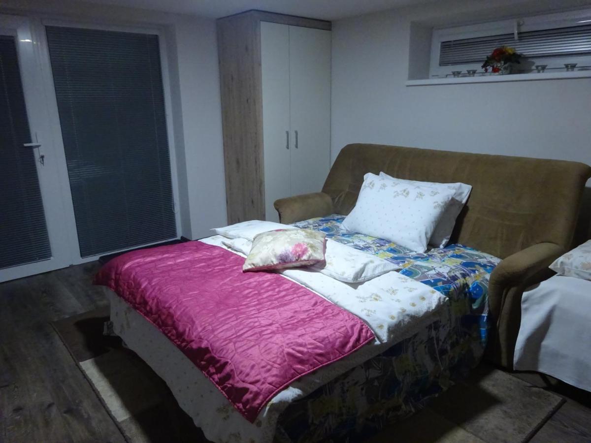Family Friendly Apartment 3 Adults Plus Child Ruzomberok Exterior foto